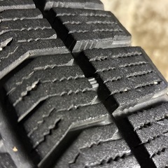 B-41 タイヤ 中古 
BRIDGESTONE STUDLESS BLIZZAK VRX2 235/50R18の画像