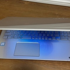 東芝 AZ45/CG 第7世代 i5 メモリ8GB SSD256GBの画像