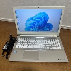 東芝 AZ45/CG 第7世代 i5 メモリ8GB SSD256GBの画像