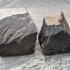 ピンコロ石　黒　【30個】の画像
