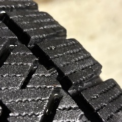 B-42 タイヤ 中古 BRIDGESTONE STUDLESS BLIZZAK VRX2 195/65R15の画像