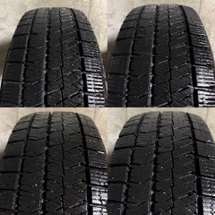 B-42 タイヤ 中古 BRIDGESTONE STUDLESS BLIZZAK VRX2 195/65R15の画像