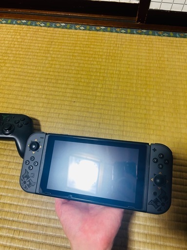 任天堂Switch モンハンライズモデル
