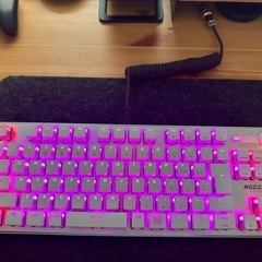 ROCCAT VULCAN TKL PRO 赤軸 動作品の画像