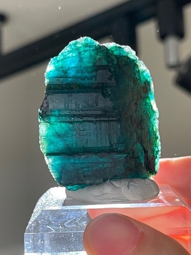 344ct 巨大 宝石質 エメラルド ソ付き 鉱物 標本 原石 天然石　鉱物標本