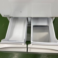 88　送料設置無料　三菱　自動製氷機能付き大型冷蔵庫　16年製の画像