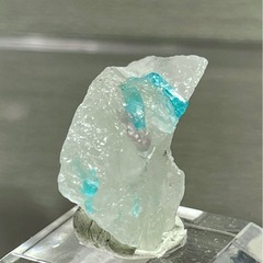 パライバトルマリン ネオンブルー 鉱物 鉱物標本 ジュエリー 宝石の画像