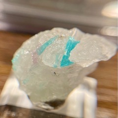 パライバトルマリン ネオンブルー 鉱物 鉱物標本 ジュエリー 宝石の画像