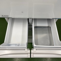 92　送料設置無料　三菱　自動製氷機能付き大型冷蔵庫　16年製の画像