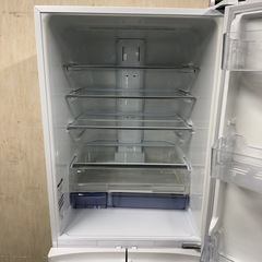 92　送料設置無料　三菱　自動製氷機能付き大型冷蔵庫　16年製の画像