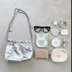 シルバー リボン バッグの画像