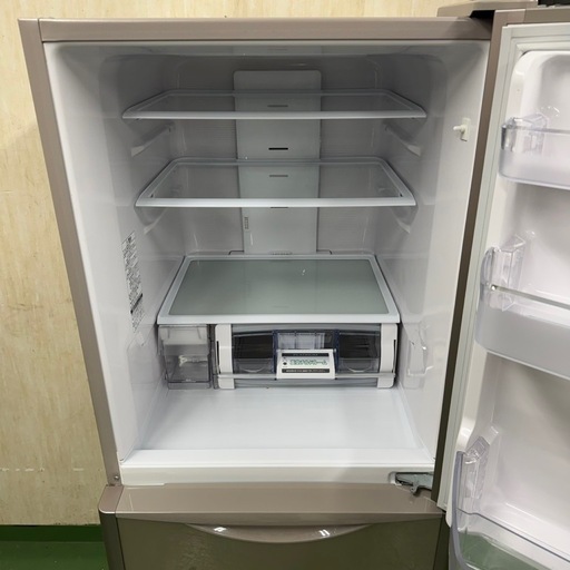 95 送料設置無料　日立　自動製氷機能付き大型冷蔵庫　17年製