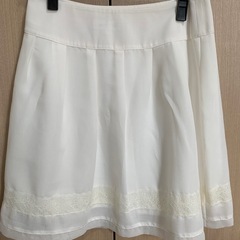 0円　他出品購入者様へこちらのスカートを無料でお渡しいたします！スカート　白　ホワイト　膝丈　レースの画像