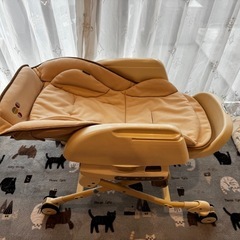 電動ハイローチェアの画像