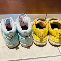 キッズ　17cm VANS ディズニー　ベル　二足スニーカー　の画像
