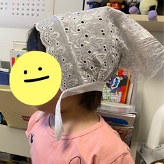 ※お譲り先決定※【無料で差し上げます】【新品】海外製品　ホワイトレース　バブーシュカ/ベビー キッズ　ヘアアクセの画像