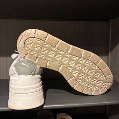 PUMA 厚底スニーカー　ホワイトの画像