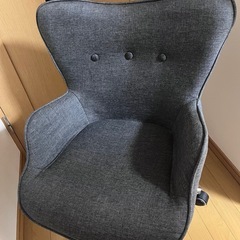 デスクチェア　回転椅子の画像
