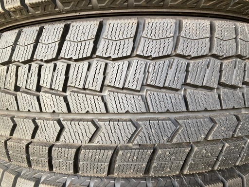 【お取引決まりました】DUNLOP 185/65R15 24年製　冬タイヤ　バリ溝　バリ山　