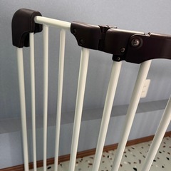 日本育児 おくトビラ Sサイズ おくだけ簡単設置の ドア付きベビーゲートの画像