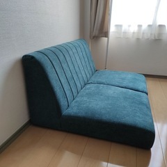 【お取置き中】 ローソファー　２⼈掛け　ブルーグリーンの画像