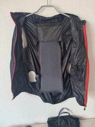 モンベルファンブローベストXS