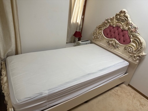 ロココ調ベッド　シングル