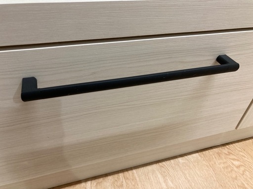 ホワイト木製食器棚 スライド式ガラス扉