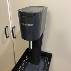ソーダストリーム ジェネシスV2 炭酸水メーカー 炭酸ガスシリンダー別売り 動作確認済 ボトル2個つきの画像