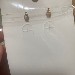 未使用ピアスの画像