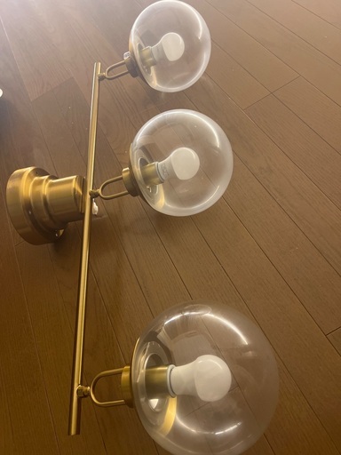 インターフォルムの照明（ゴールド）