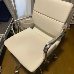 オフィスチェア　デスクチェア　
パソコンチェアの画像