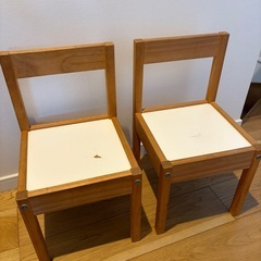 IKEA子ども用椅子2脚の画像