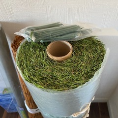 【未使用新品】グリーン芝【人口芝】ロール 網戸用網　暖簾　洗濯干し　 網戸取付用ローラー　ゴムの画像