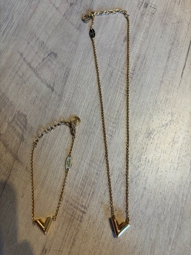 ルイヴィトン　ネックレス&ぶれすれブレスレット
