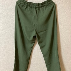 【未使用】　SHOO•LA•RUE イージーテーパードパンツ(オリーブ色)の画像