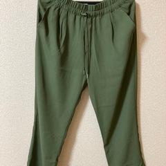 【未使用】　SHOO•LA•RUE イージーテーパードパンツ(オリーブ色)の画像