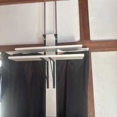 テレビ、テレビ台の画像