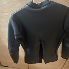 アイデンティティ　ウエットスーツxsの画像