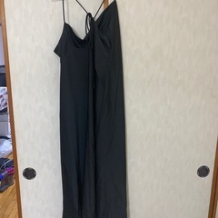 黒ワンピースの画像