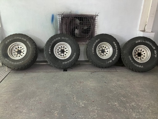 四駆タイヤ フカリム