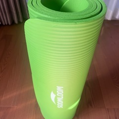 ヨガマット 美品　の画像
