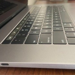 MacBook Pro 15インチ（2018年モデルTouch Barジャンク品の画像