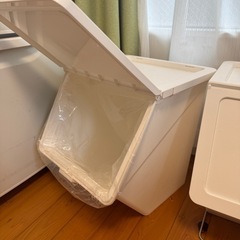 スタックストー ペリカン ガービー　ゴミ箱　おもちゃ入れの画像