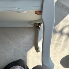かわいらしいテーブルの画像