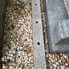 お墓の灯籠立て×2・花立て・お線香立て×2の画像