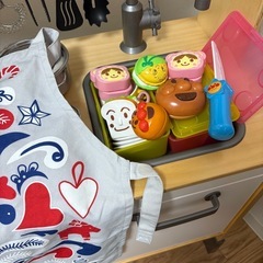 IKEA おままごと　キッチン　セット　アンパンマン  食器　エプロンの画像