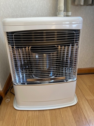 ご購入者様決定 ほぼ未使用 高年式 コロナ ＦＦ式輻射ストーブFF-VT4223P(ホワイト) ミニパル ホワイト FF-VT4223P 2024年製 [木造11畳まで /コンクリート18畳まで]