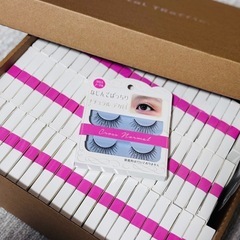 つけまつげ　セリア　まとめ売り　60こ個の画像