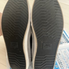 NIKE スニーカー　27cmの画像